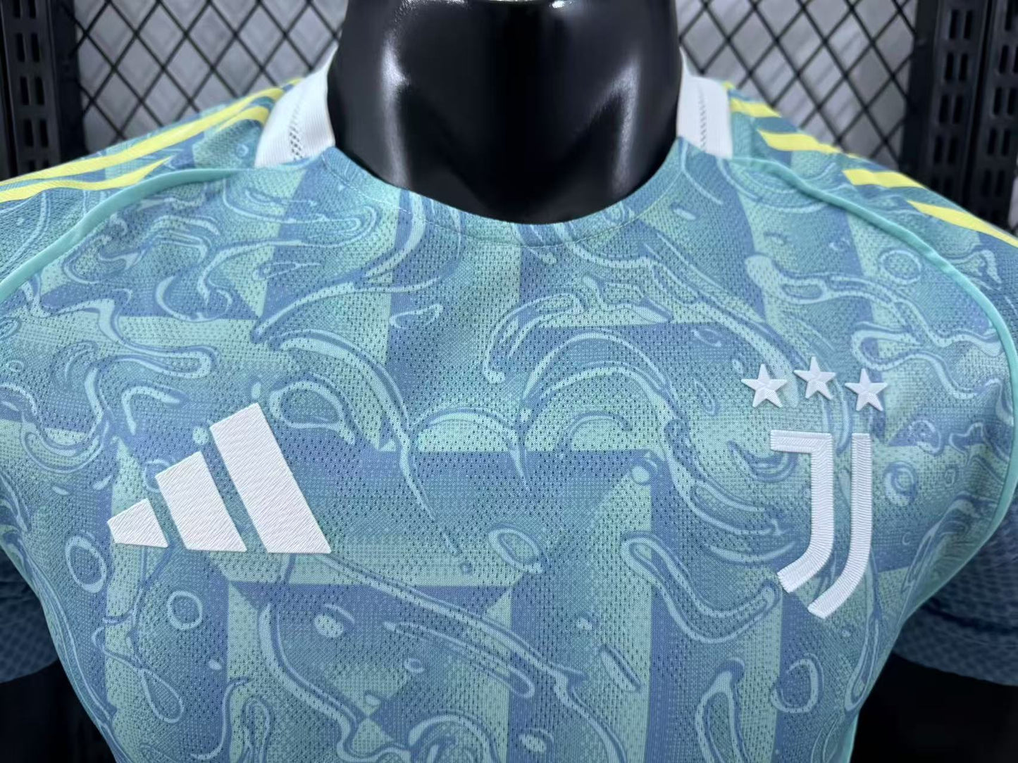 Juventus 2025/2026 Away Shirt