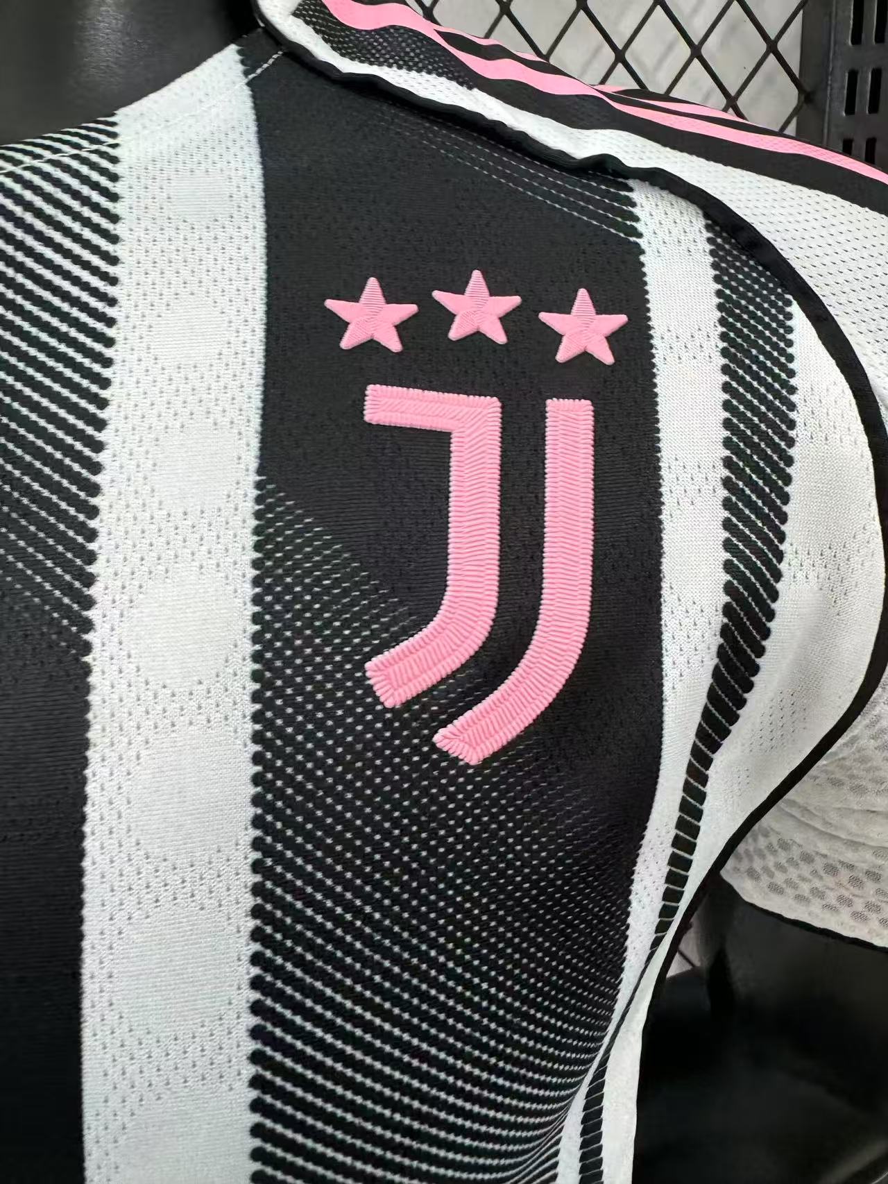 Juventus 2025-2026 Home Shirt