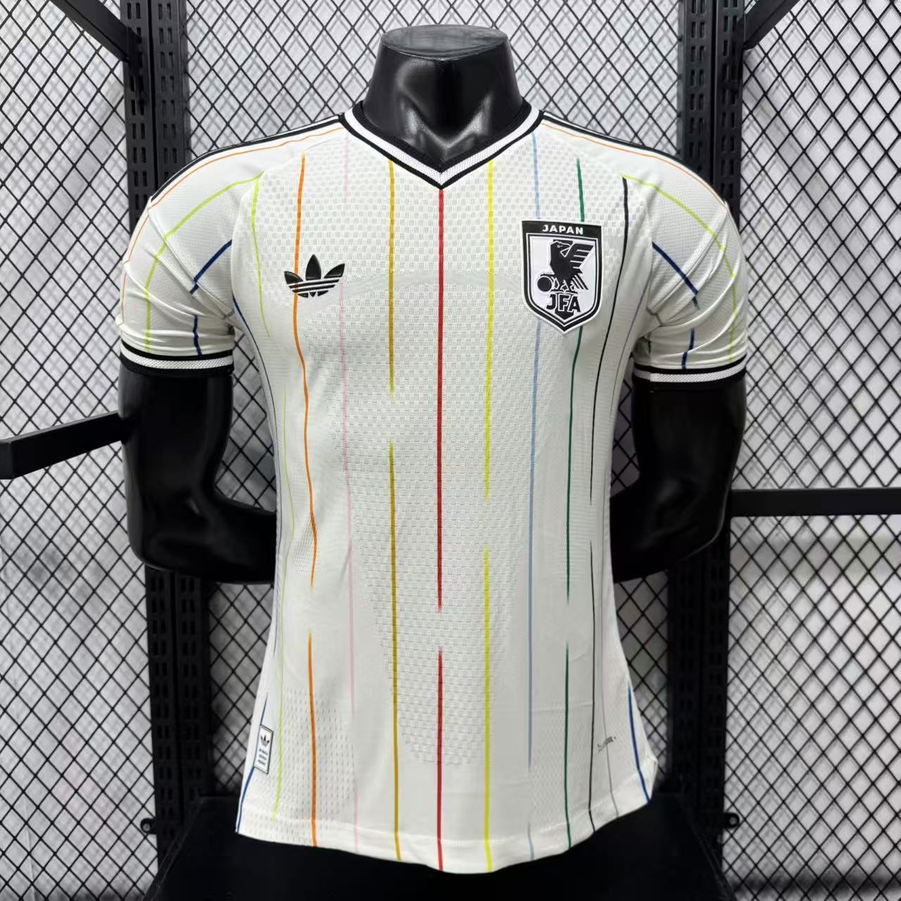 Japan 26-28 Away Shirt