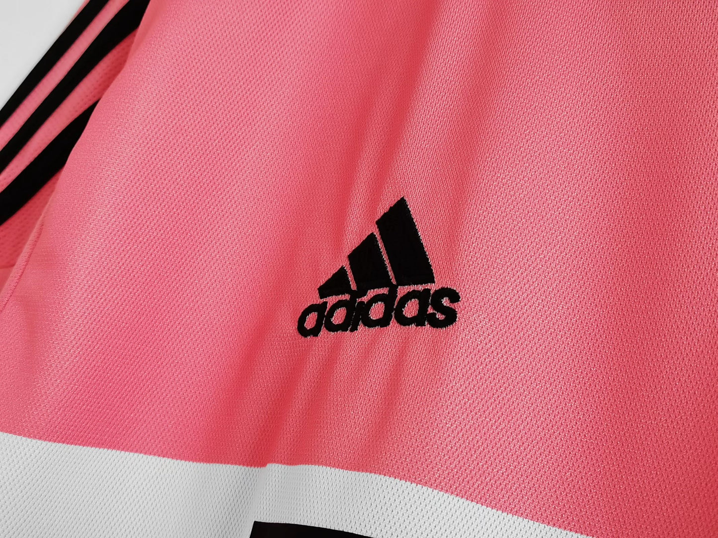 Juventus 2015-2016 Away Shirt