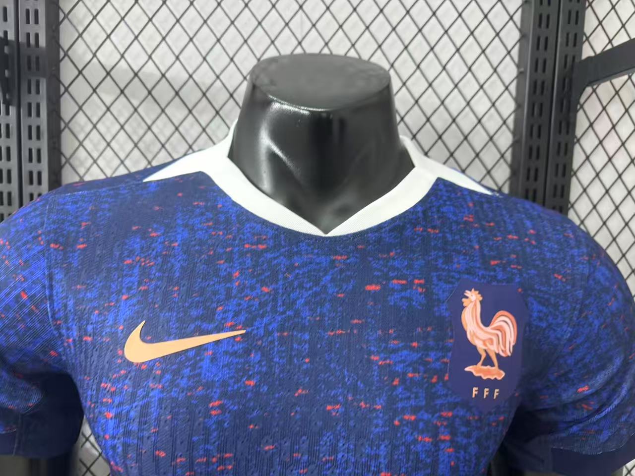 France 2025-2026 Home Shirt (Women's)