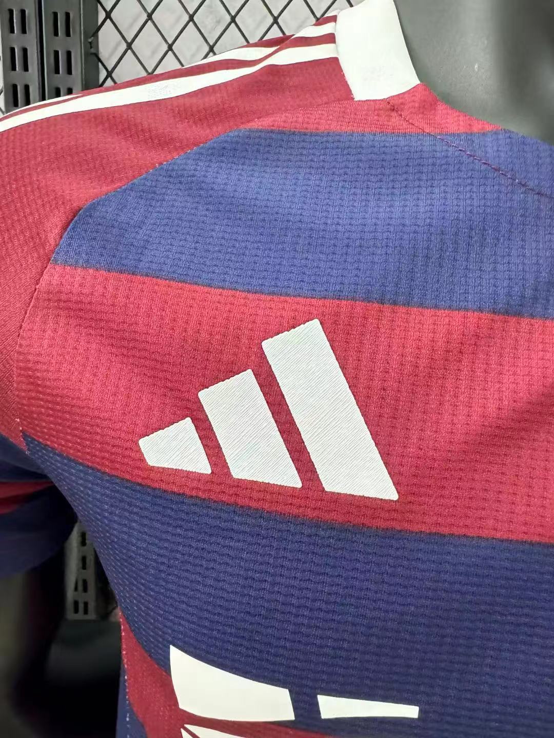 Newcastle 2024-2025 Away Shirt