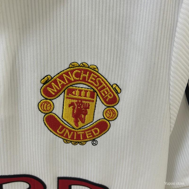 Manchester United 1998-1999 Away Shirt